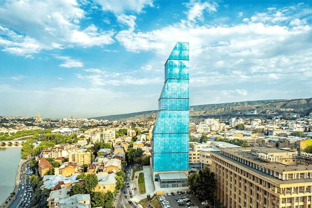 Center Apt. Near Rustaveli Av. Tbilisi