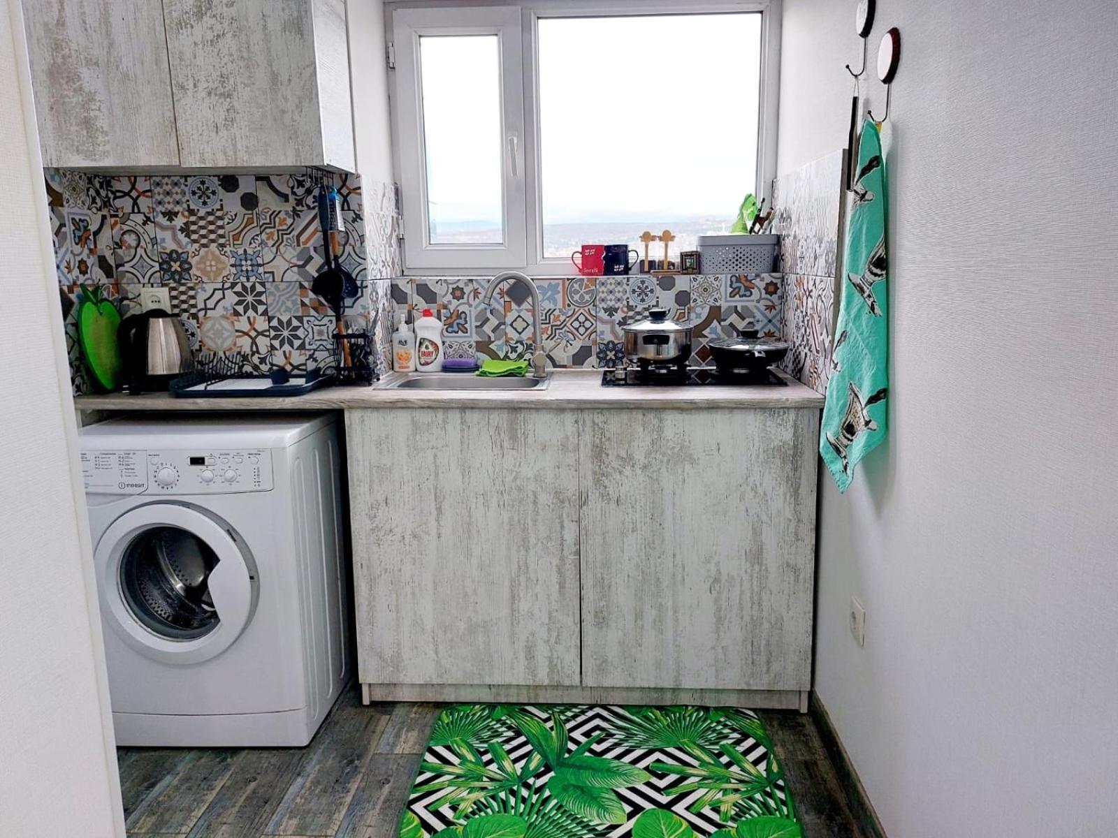 Center Apt. Near Rustaveli Av. Apartment *
