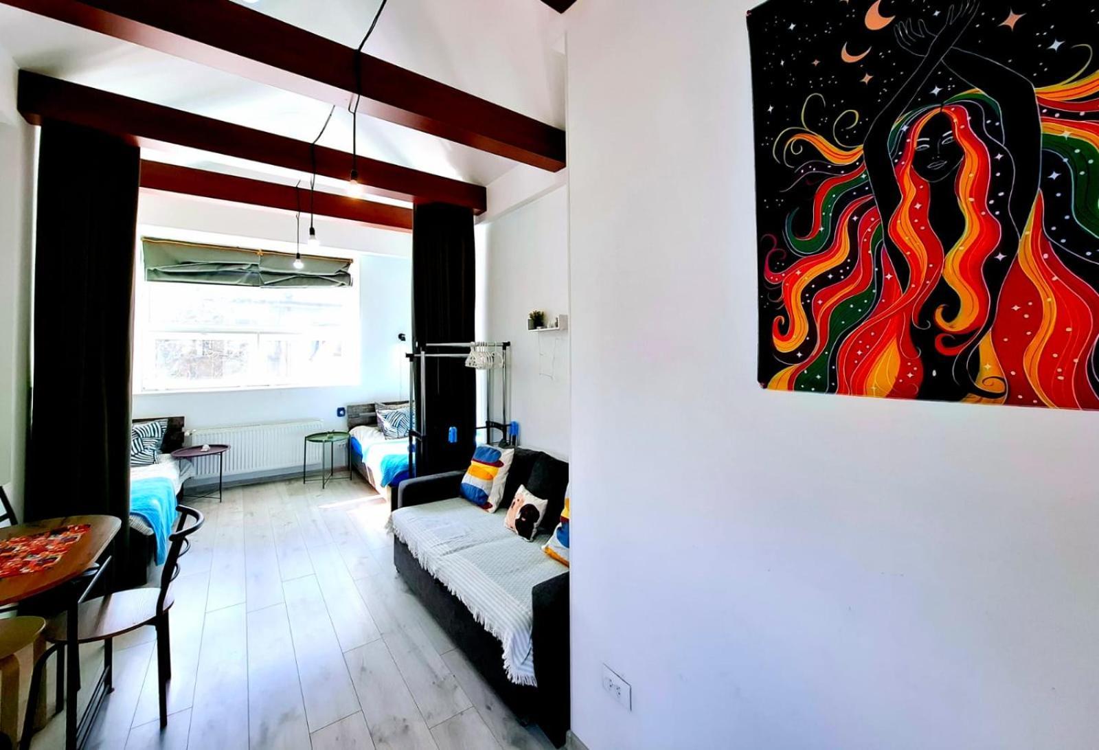 Center Apt. Near Rustaveli Av. Apartment *
