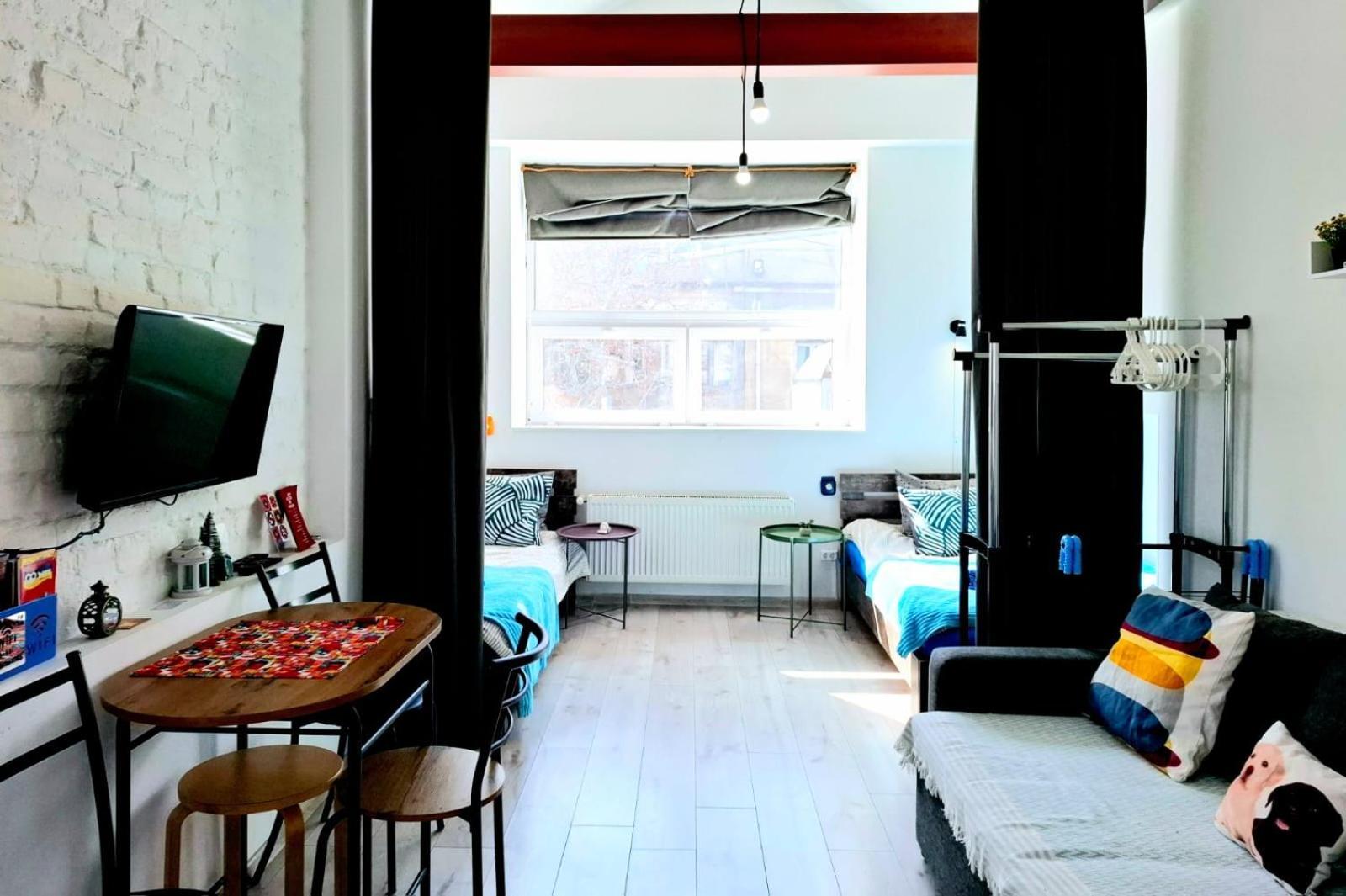 Center Apt. Near Rustaveli Av. *